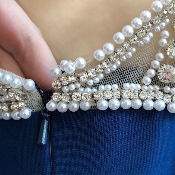 Blue and jeweled prom dress - Picture 5 of 7